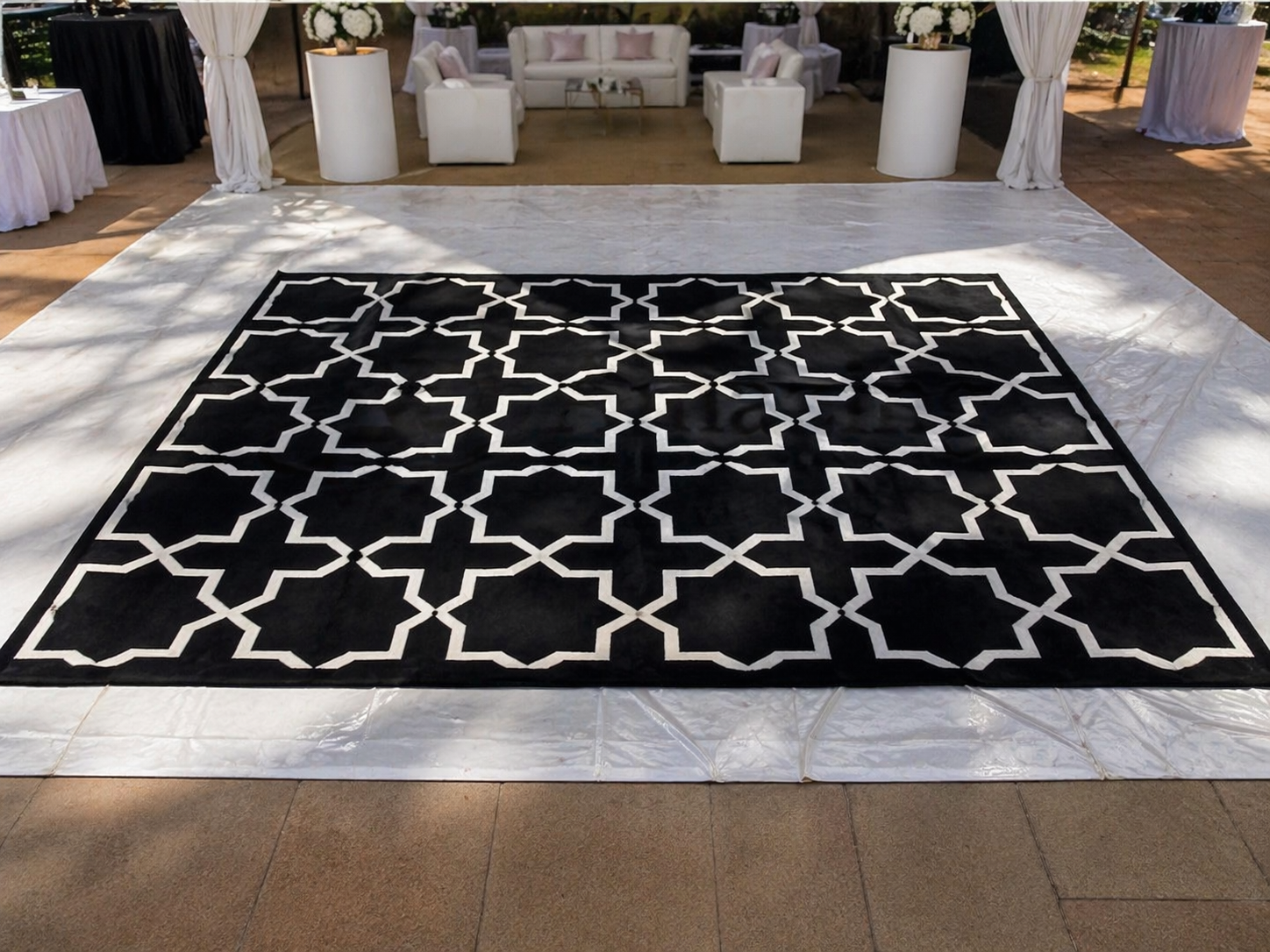 Black & White Arabic Classic Carpet (2.5x3.5m)