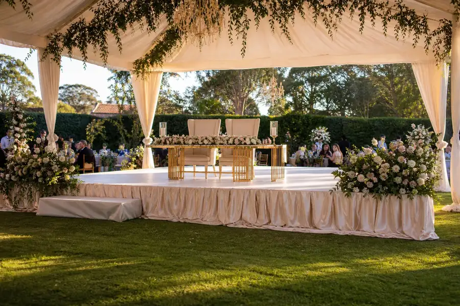 Bridal Table Raised Stage