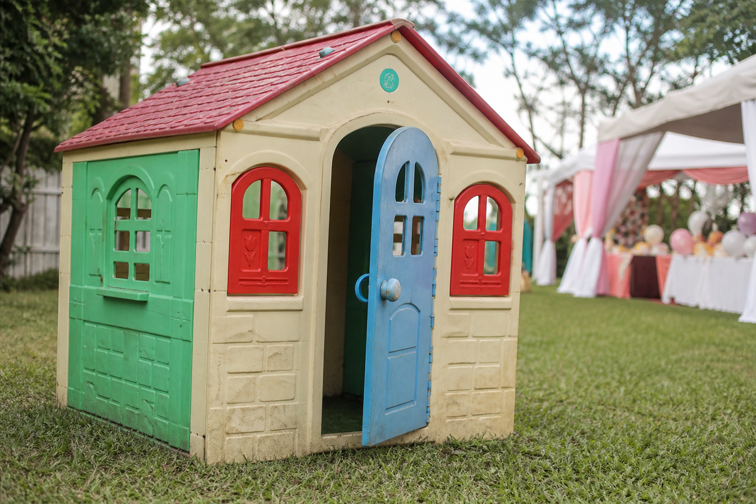play house hire Nairobi kids party garden play house setup