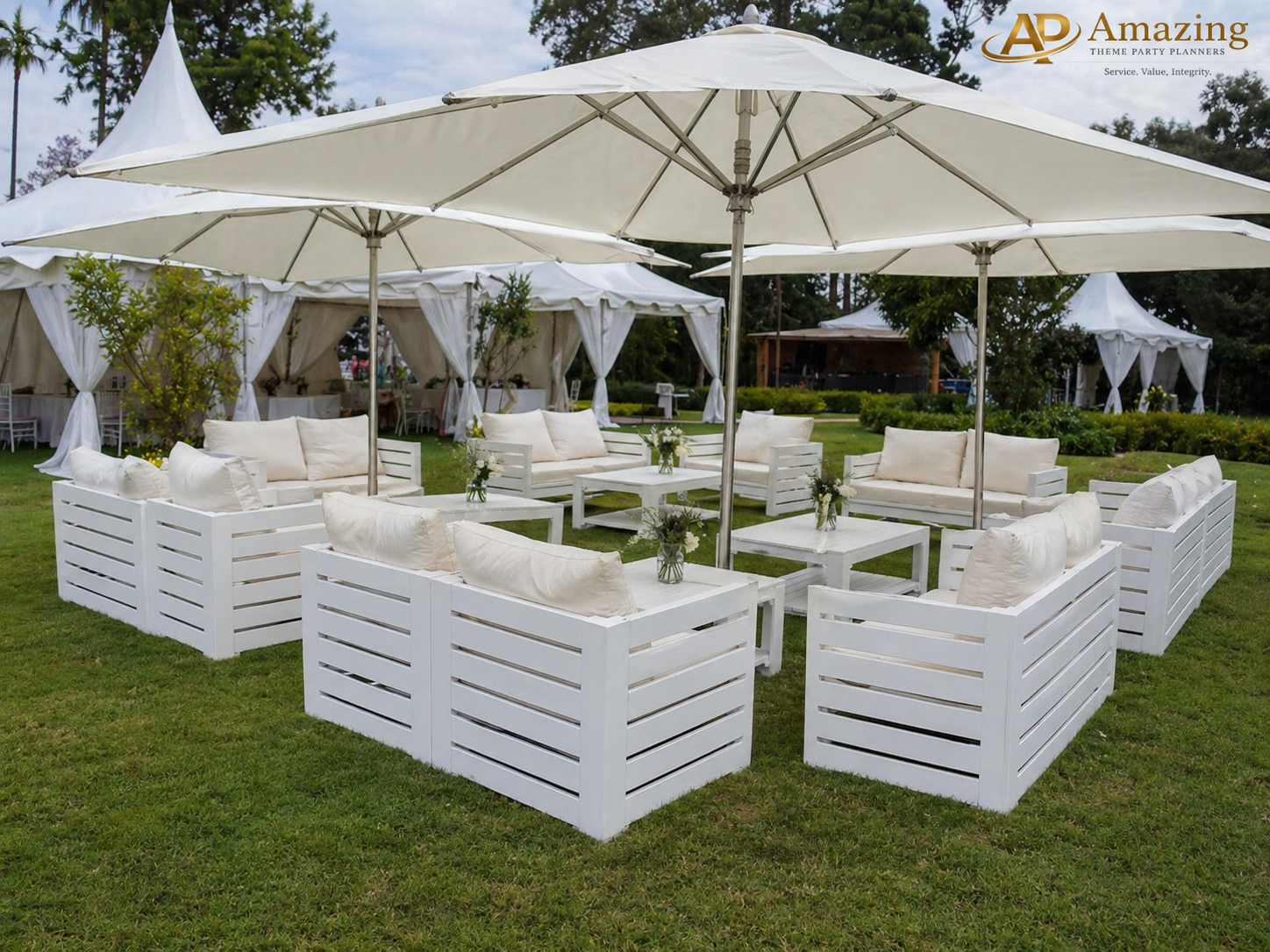 Premium White Pallet Lounge Set