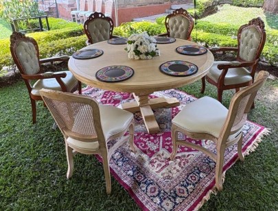 Round Victorian Dining Table (4-5 Seater)