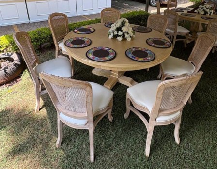 Round Victorian Dining Table (8-Seater)