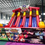 Gigantic Sonic the Hedgehog Bouncy Dry Slide